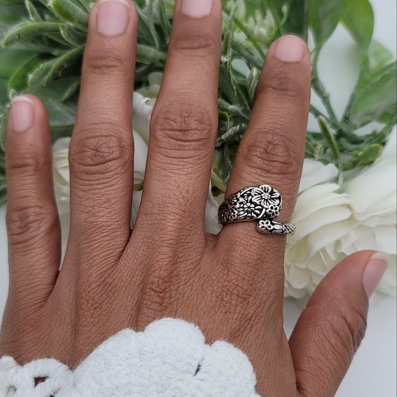 ❤️ FLORAL SPOON RING - Picture 2 of 8